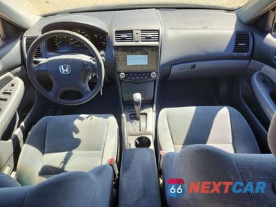 Zdjęcie 8 z 12 samochodu: 2006 HONDA ACCORD LX VIN:1HGCM564X6A136827 - miniatura