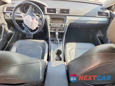 Zdjęcie 8 z 13 samochodu: 2015 VOLKSWAGEN PASSAT S VIN:1VWAT7A34FC017191 - miniatura