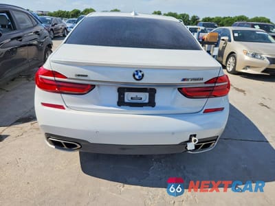 Zdjęcie 6 z 12 samochodu: 2019 BMW M760 XI VIN:WBA7H6C58KG615050 - miniatura