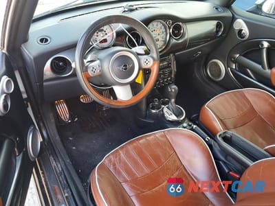 Zdjęcie 8 z 12 samochodu: 2008 MINI COOPER S VIN:WMWRH33508TL96933 - miniatura