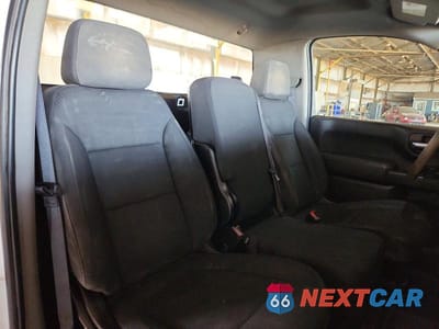 Zdjęcie 10 z 12 samochodu: 2021 CHEVROLET SILVERADO C1500 VIN:3GCNWAEF9MG314299 - miniatura