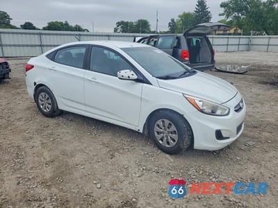 Czwarte zdjęcie samochodu z boku: 2016 HYUNDAI ACCENT SE VIN:KMHCT4AE8GU048804 - miniatura