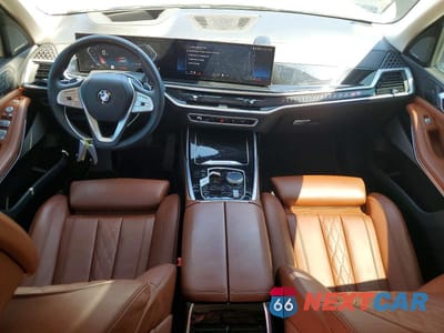 Zdjęcie 8 z 13 samochodu: 2024 BMW X7 XDRIVE40I VIN:5UX23EM04R9U34002 - miniatura