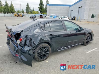 Trzecie zdjęcie samochodu z tyłu: 2025 TOYOTA CAMRY SE VIN:4T1DAACK0SU539632 - miniatura