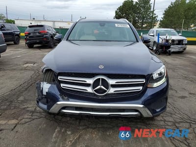Piąte zdjęcie samochodu w środku: 2018 MERCEDES-BENZ GLC 300 4MATIC VIN:WDC0G4KBXJV077815 - miniatura