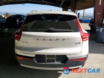 Zdjęcie 6 z 13 samochodu: 2023 VOLVO XC40 ULTIMATE VIN:YV4L12UA3P2981476 - miniatura