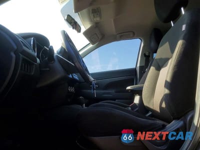 Zdjęcie 7 z 13 samochodu: 2018 MITSUBISHI RVR SE VIN:JA4AJ3AU8JU601665 - miniatura