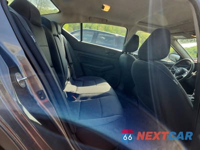 Zdjęcie 10 z 12 samochodu: 2025 NISSAN ALTIMA SV VIN:1N4BL4DW6SN421996 - miniatura