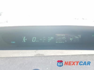 Zdjęcie 9 z 12 samochodu: 2013 TOYOTA PRIUS THREE VIN:JTDKN3DU9D1733866 - miniatura