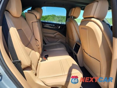 Zdjęcie 11 z 13 samochodu: 2021 PORSCHE CAYENNE VIN:WP1AA2AY2MDA00869 - miniatura