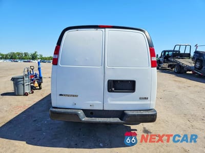 Zdjęcie 6 z 13 samochodu: 2019 CHEVROLET EXPRESS 2500 CARGO DELIVERY VAN VIN:1GCWGBFG0K1322964 - miniatura