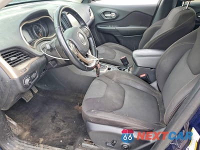 Zdjęcie 7 z 13 samochodu: 2016 JEEP CHEROKEE LATITUDE VIN:1C4PJMCS6GW131926 - miniatura