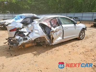 Trzecie zdjęcie samochodu z tyłu: 2019 HYUNDAI ELANTRA SEL VIN:KMHD84LF8KU759150 - miniatura
