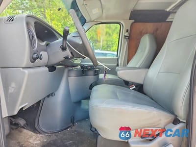 Zdjęcie 7 z 13 samochodu: 2007 FORD ECONOLINE E350 SUPER DUTY VAN VIN:1FTSS34L07DA06683 - miniatura