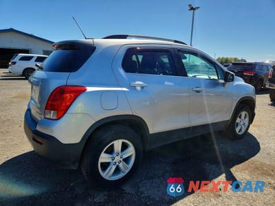 Trzecie zdjęcie samochodu z tyłu: 2016 CHEVROLET TRAX 1LT VIN:KL7CJPSB0GB761267 - miniatura