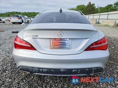 Zdjęcie 6 z 13 samochodu: 2019 MERCEDES-BENZ CLA 250 VIN:WDDSJ4EB3KN716104 - miniatura