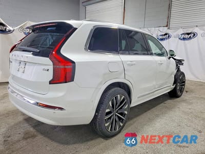 Trzecie zdjęcie samochodu z tyłu: 2026 VOLVO XC90 PLUS VIN:YV4062PEXT1518947 - miniatura