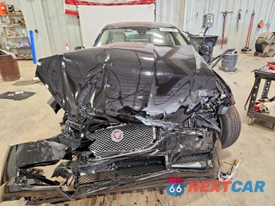 Piąte zdjęcie samochodu w środku: 2015 JAGUAR XF 3.0 SPORT AWD VIN:SAJWJ0FF2F8U57813 - miniatura