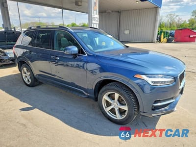 Czwarte zdjęcie samochodu z boku: 2018 VOLVO XC90 T5 VIN:YV4102PK2J1355414 - miniatura