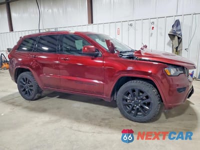 Czwarte zdjęcie samochodu z boku: 2019 JEEP GRAND CHEROKEE LAREDO VIN:1C4RJFAG4KC587856 - miniatura