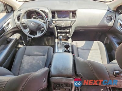 Zdjęcie 8 z 12 samochodu: 2019 NISSAN PATHFINDER SV VIN:5N1DR2MN0KC593929 - miniatura