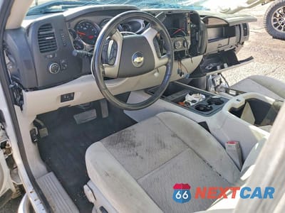 Zdjęcie 8 z 12 samochodu: 2009 CHEVROLET SILVERADO K2500 HEAVY DUTY LT VIN:1GCHK536X9F105326 - miniatura