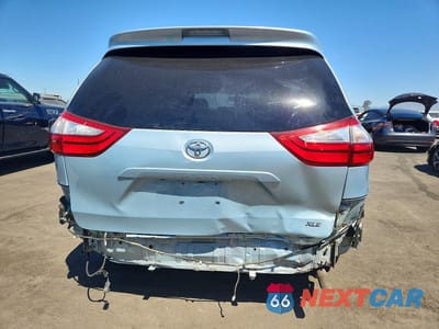Zdjęcie 6 z 14 samochodu: 2017 TOYOTA SIENNA XLE 8-PASSENGER VIN:5TDYZ3DC7HS807820 - miniatura