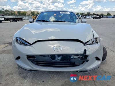 Piąte zdjęcie samochodu w środku: 2024 MAZDA MX-5 MIATA GRAND TOURING VIN:JM1NDAM71R0602541 - miniatura