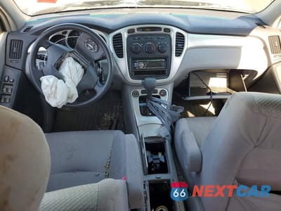 Zdjęcie 8 z 12 samochodu: 2005 TOYOTA HIGHLANDER LIMITED VIN:JTEGP21A250051404 - miniatura