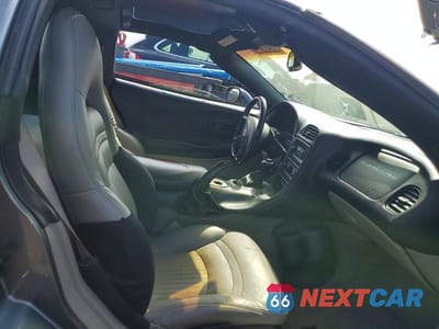 Zdjęcie 10 z 13 samochodu: 2004 CHEVROLET CORVETTE VIN:1G1YY22G745101071 - miniatura