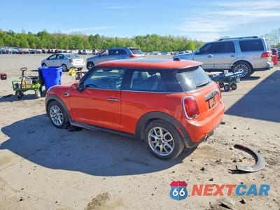 Drugie zdjęcie samochodu z przodu: 2021 MINI COOPER VIN:WMWXR3C08M2N75889 - miniatura