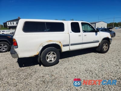 Trzecie zdjęcie samochodu z tyłu: 2000 TOYOTA TUNDRA SR5 VIN:5TBRT3419YS079611 - miniatura