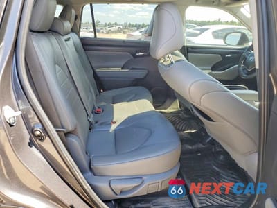 Zdjęcie 11 z 13 samochodu: 2022 TOYOTA HIGHLANDER XLE VIN:5TDGZRAH9NS135947 - miniatura
