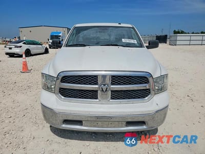 Piąte zdjęcie samochodu w środku: 2019 RAM 1500 CLASSIC TRADESMAN VIN:3C6JR6DT7KG674556 - miniatura