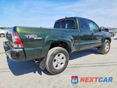 Trzecie zdjęcie samochodu z tyłu: 2012 TOYOTA TACOMA PRERUNNER ACCESS CAB VIN:5TFTU4GN9CX026182 - miniatura
