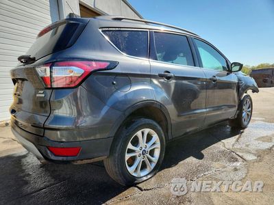 Trzecie zdjęcie samochodu z tyłu: 2018 FORD ESCAPE SE VIN:1FMCU0GD4JUD07073 - miniatura