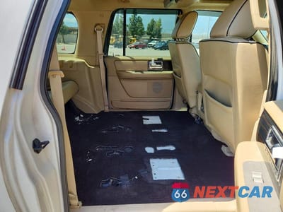 Zdjęcie 11 z 14 samochodu: 2010 LINCOLN NAVIGATOR L VIN:5LMJJ3H59AEJ10268 - miniatura
