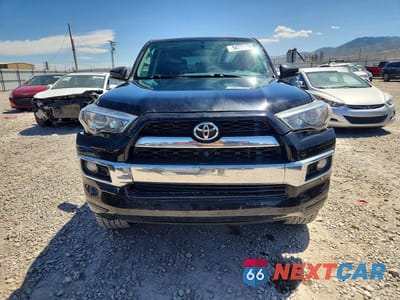 Piąte zdjęcie samochodu w środku: 2016 TOYOTA 4RUNNER SR5 VIN:JTEBU5JR4G5342535 - miniatura