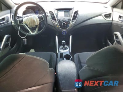 Zdjęcie 8 z 12 samochodu: 2017 HYUNDAI VELOSTER VALUE EDITION VIN:KMHTC6AD9HU317509 - miniatura