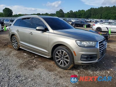 Czwarte zdjęcie samochodu z boku: 2017 AUDI Q7 PRESTIGE VIN:WA1VAAF70HD019059 - miniatura