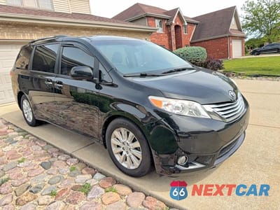2011 TOYOTA SIENNA LIMITED 7-PASSENGER 5TDDK3DC6BS025325 - główne zdjęcie licytacji z USA - miniatura