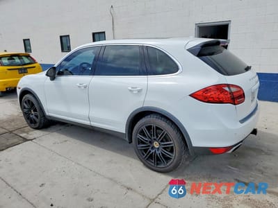 Drugie zdjęcie samochodu z przodu: 2013 PORSCHE CAYENNE VIN:WP1AA2A26DLA00021 - miniatura