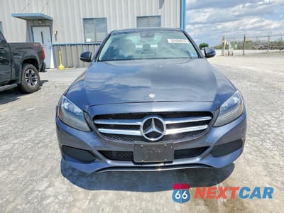 Piąte zdjęcie samochodu w środku: 2016 MERCEDES-BENZ C 300 4MATIC VIN:55SWF4KB0GU140865 - miniatura