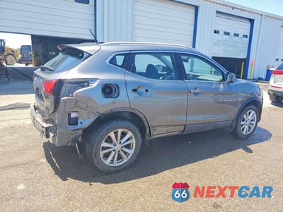 Trzecie zdjęcie samochodu z tyłu: 2018 NISSAN ROGUE SPORT SV VIN:JN1BJ1CPXJW152065 - miniatura