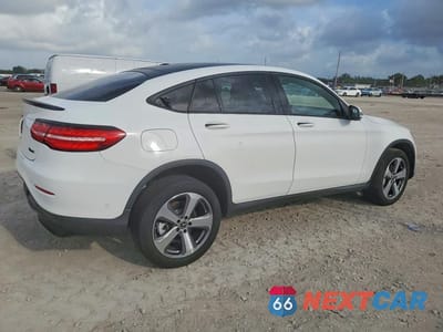 Trzecie zdjęcie samochodu z tyłu: 2019 MERCEDES-BENZ GLC COUPE 300 4MATIC VIN:WDC0J4KB4KF574713 - miniatura