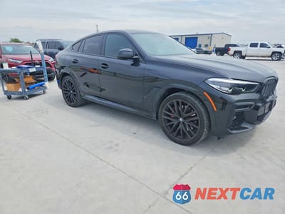 Czwarte zdjęcie samochodu z boku: 2023 BMW X6 XDRIVE40I VIN:5UXCY6C08P9S07034 - miniatura
