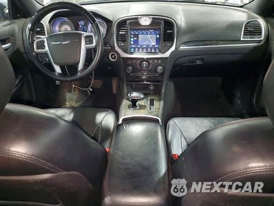 Zdjęcie 8 z 12 samochodu: 2013 CHRYSLER 300C VIN:2C3CCAKG0DH683084 - miniatura
