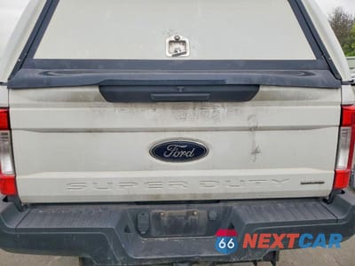 Zdjęcie 10 z 14 samochodu: 2018 FORD F250 SUPER DUTY VIN:1FT7X2B69JEC95028 - miniatura