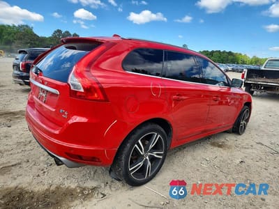 Trzecie zdjęcie samochodu z tyłu: 2017 VOLVO XC60 T6 R-DESIGN PLATINUM VIN:YV449MRS6H2221764 - miniatura