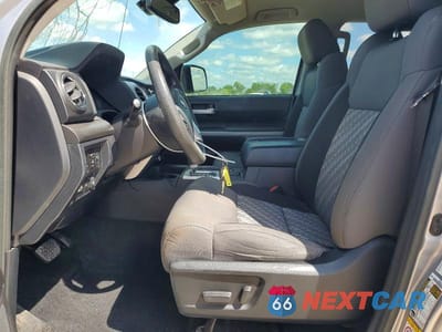 Zdjęcie 7 z 13 samochodu: 2019 TOYOTA TUNDRA CREWMAX SR5 VIN:5TFEM5F14KX137475 - miniatura